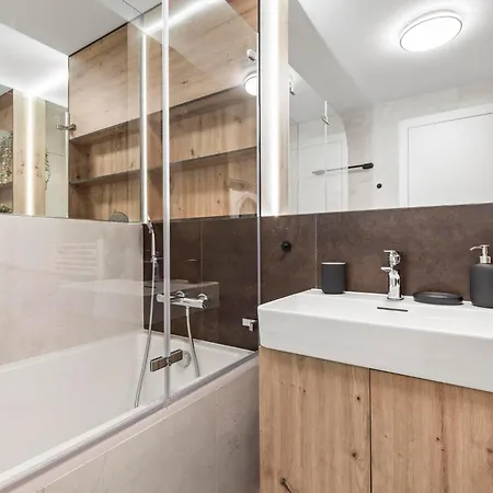 Luxury Eurovea Tower - Danube & Castle Apartament *