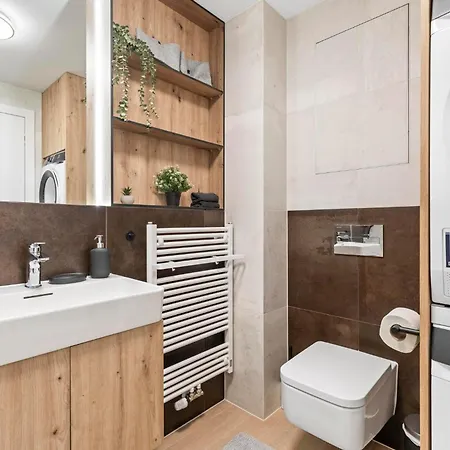 Luxury Eurovea Tower - Danube & Castle Bratislava