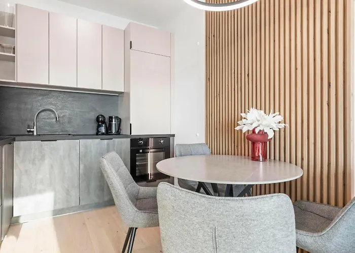 Апартаменти Luxury Eurovea Tower - Danube & Castle *