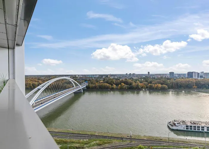 Luxury Eurovea Tower - Danube&castle